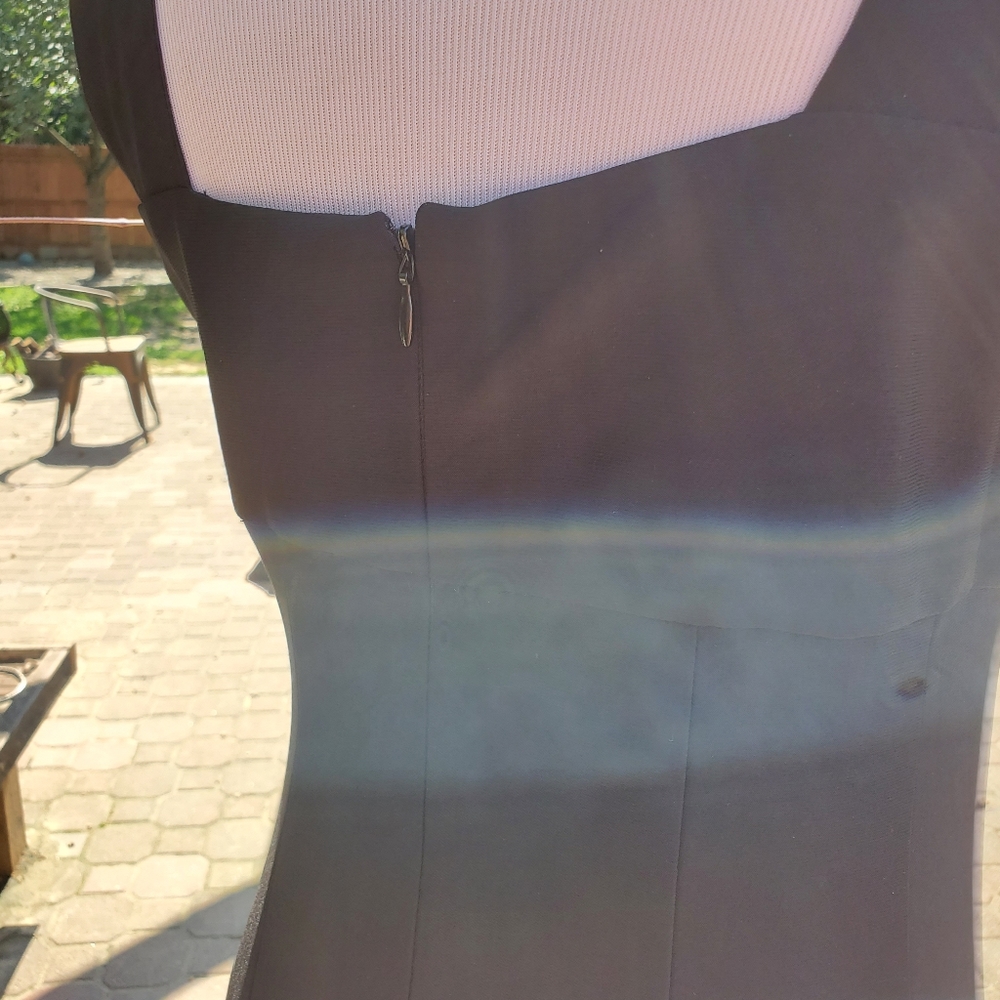 LBD - Picture 2 of 6